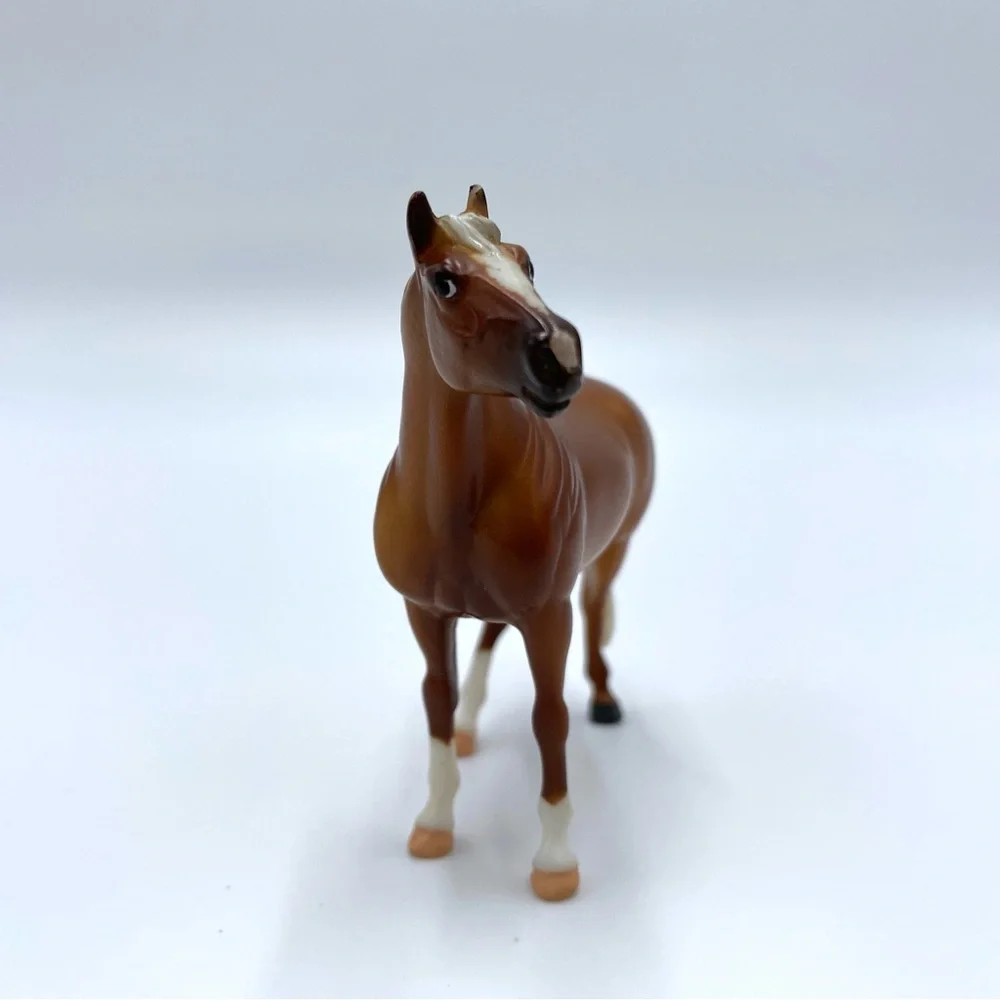 Breyer Stablemates Standing Stock Horse G3 - 5621 - Palomino - 2007 - Picture 2 of 8